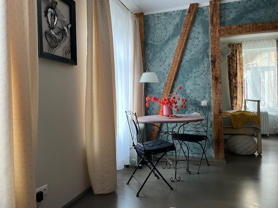 Appartement Elegant & Central 1Br W Free Parking - Sleeps 4 *
